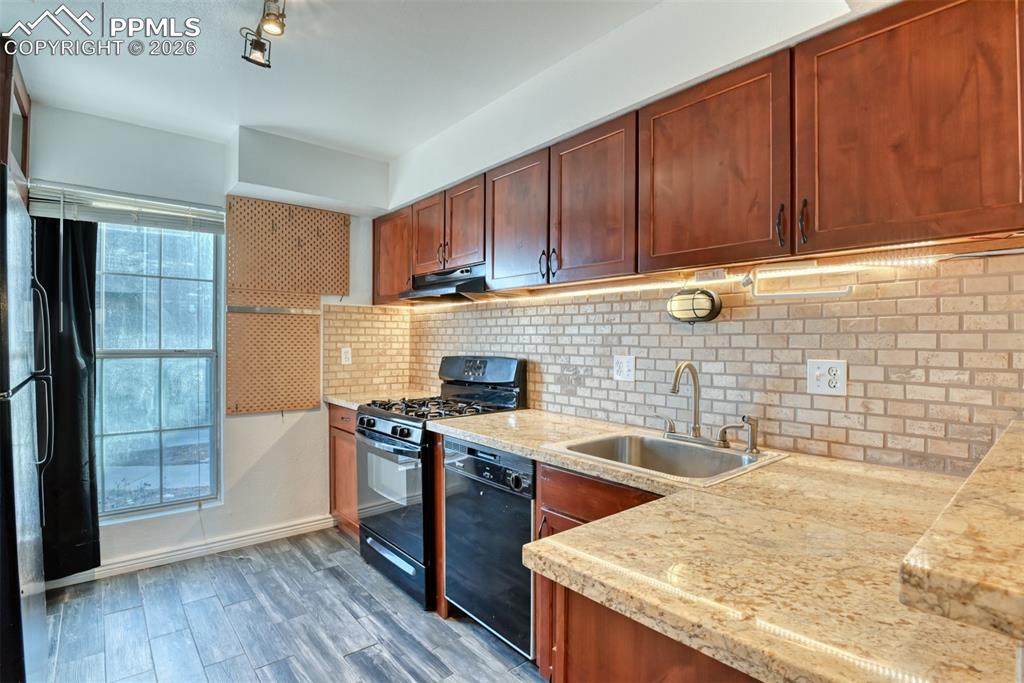 3140 Van Teylingen Drive #P photo 2