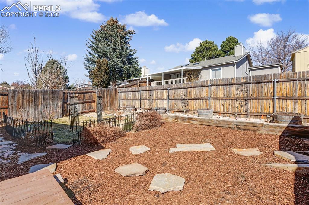 Fresh mulch and pavers