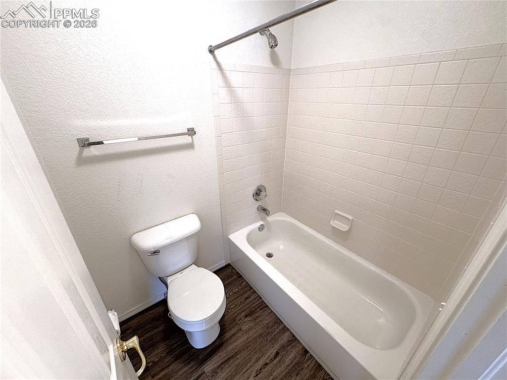 Separate tub/shower and toilet