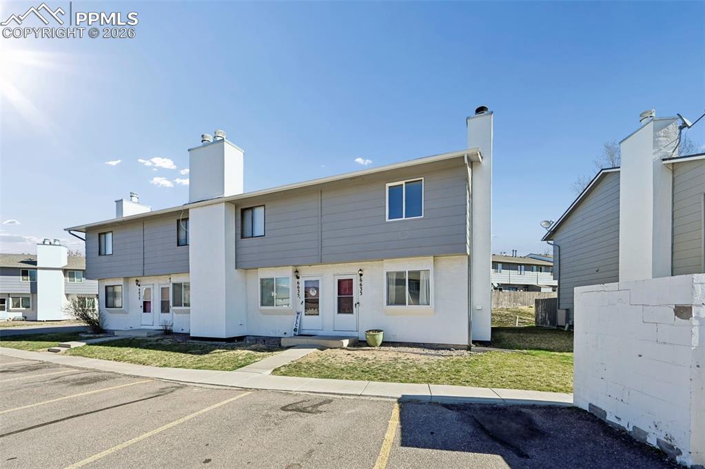 6633 Proud Eagle Court photo 2