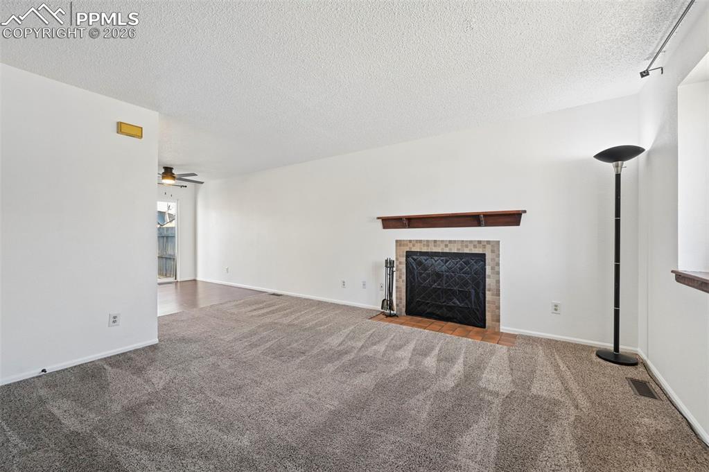 6633 Proud Eagle Court photo 3