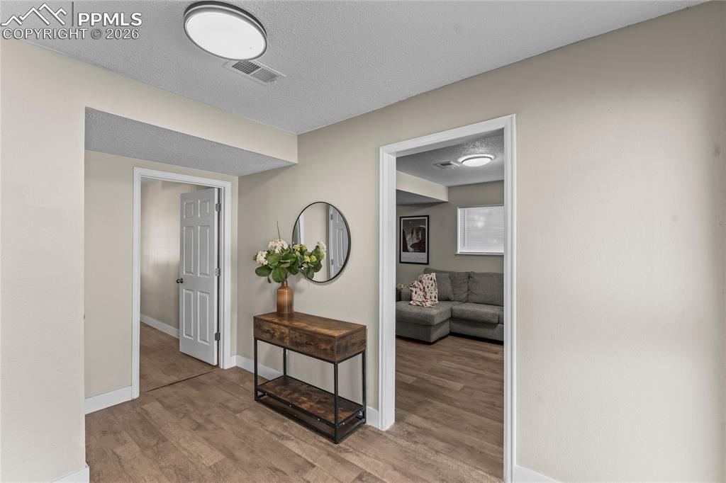 1511 Saratoga Drive photo 3