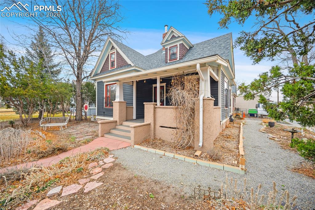 831 S Cascade Avenue photo 2