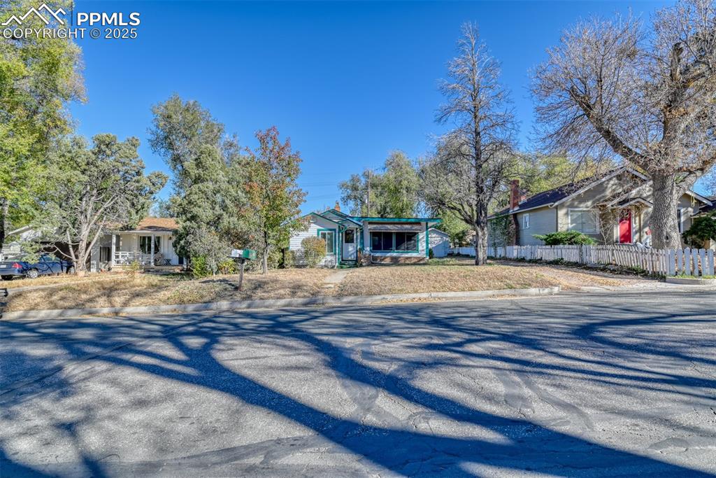 27 Bonfoy Avenue photo 2