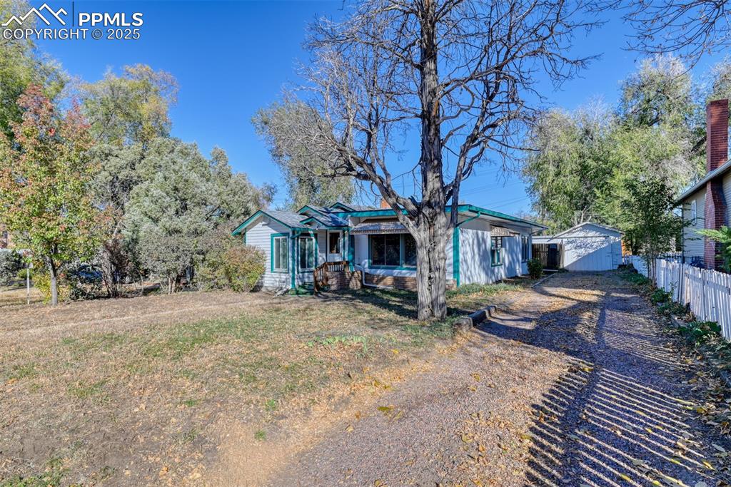 27 Bonfoy Avenue photo 3