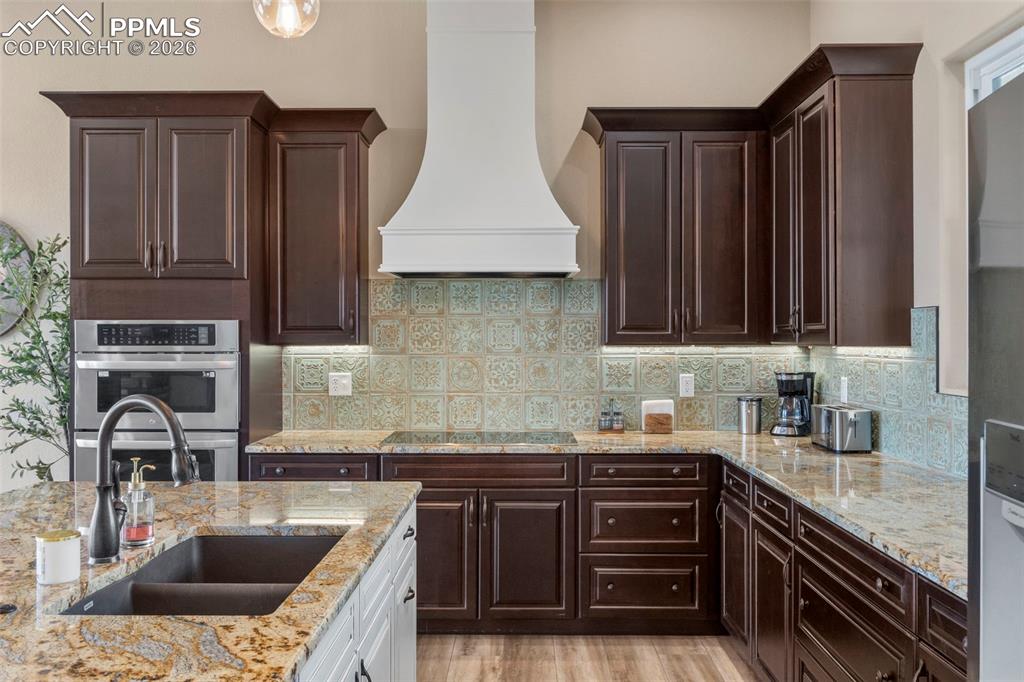 Stunning Upgraded kitchen 