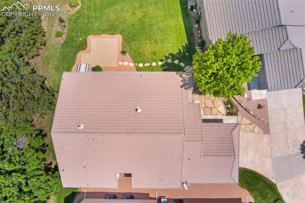 Aerial view of property and surrounding area