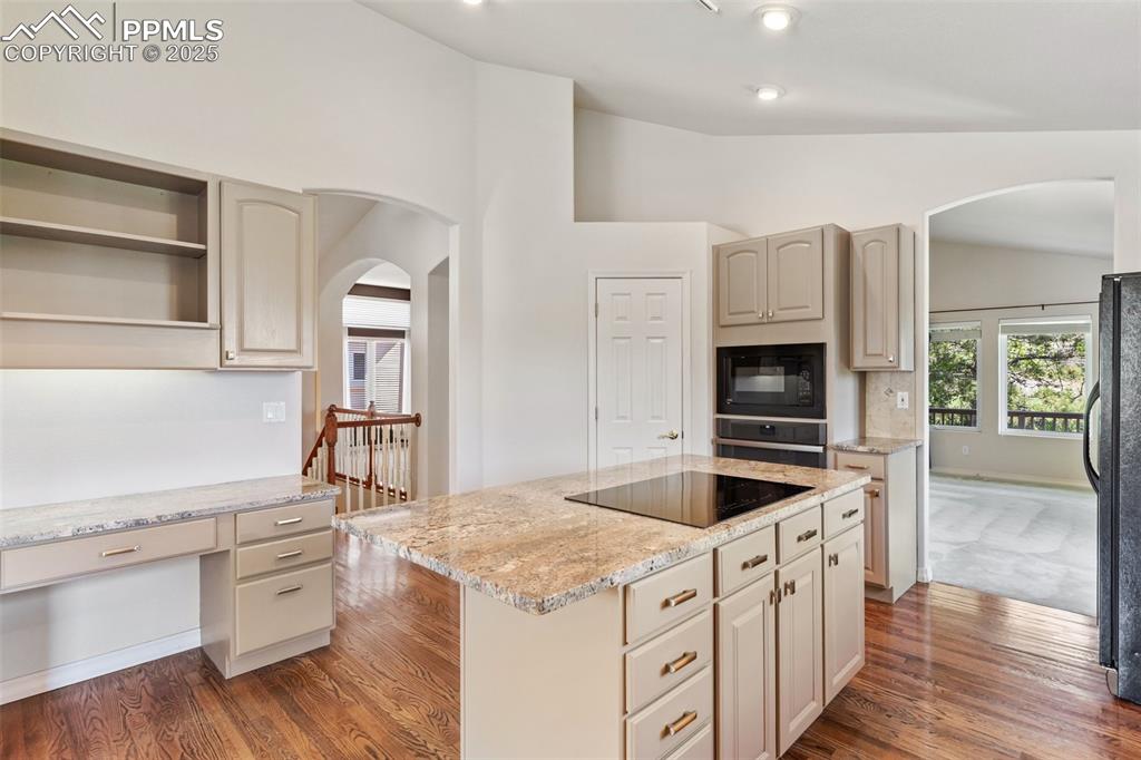Bright and spacious kitchen with plenty of storage and seperate pantry