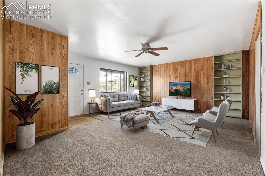 1505 Evergreen Drive photo 3