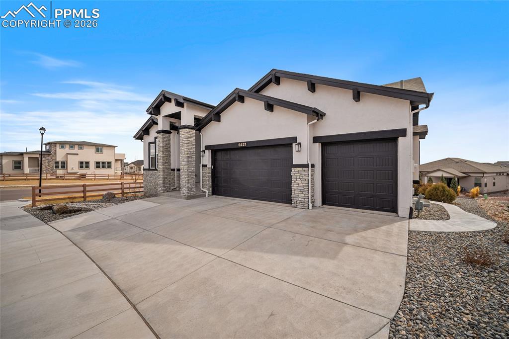 6427 Loaderman Drive photo 2