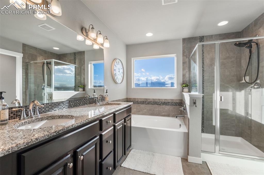 Primary 5 Piece En Suite Attached 