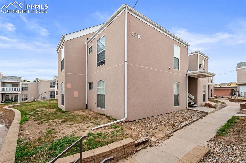 3230 Van Teylingen Drive #C photo 2