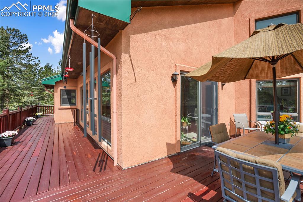 The home features a large wooden deck!