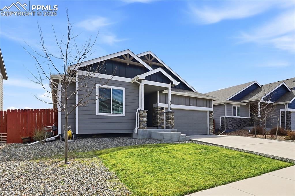 12819 Scenic Walk Drive photo 2