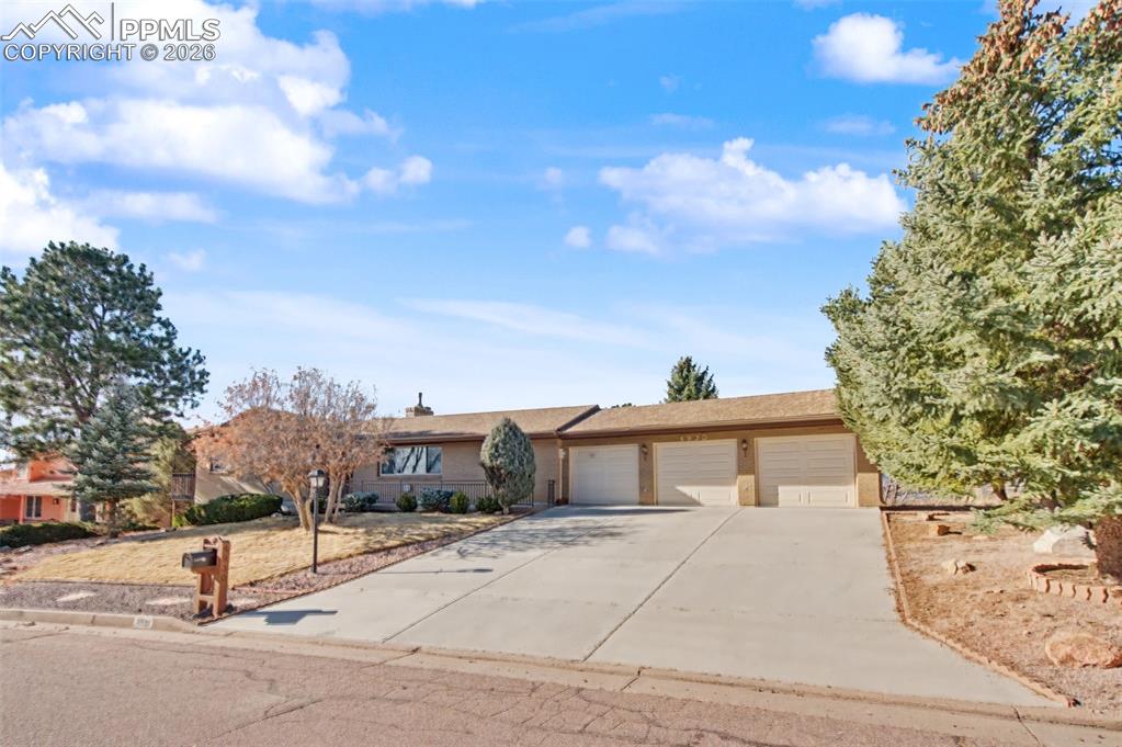 4930 Sunbird Cliffs Drive photo 2