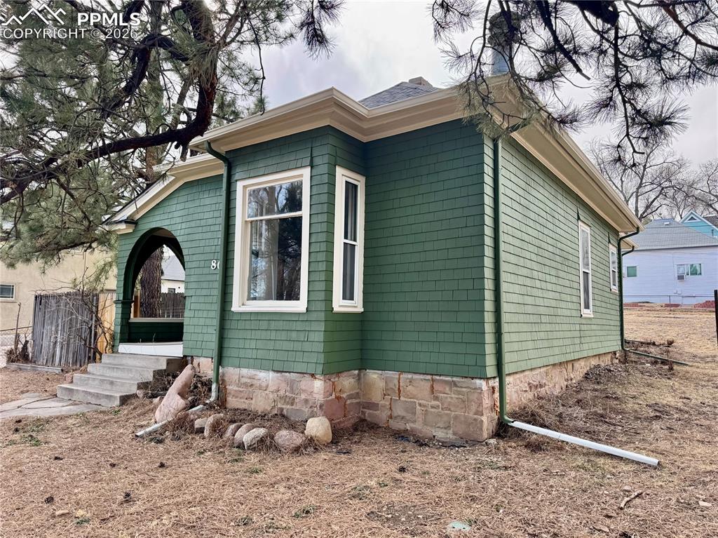 802 N Walnut Street photo 2