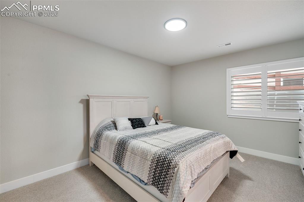 Basement Bedroom 2 w/J&J Bath