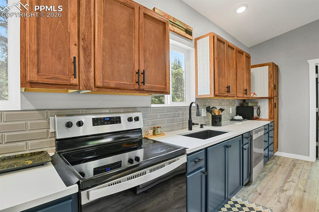 4540 Fountain Avenue photo 3