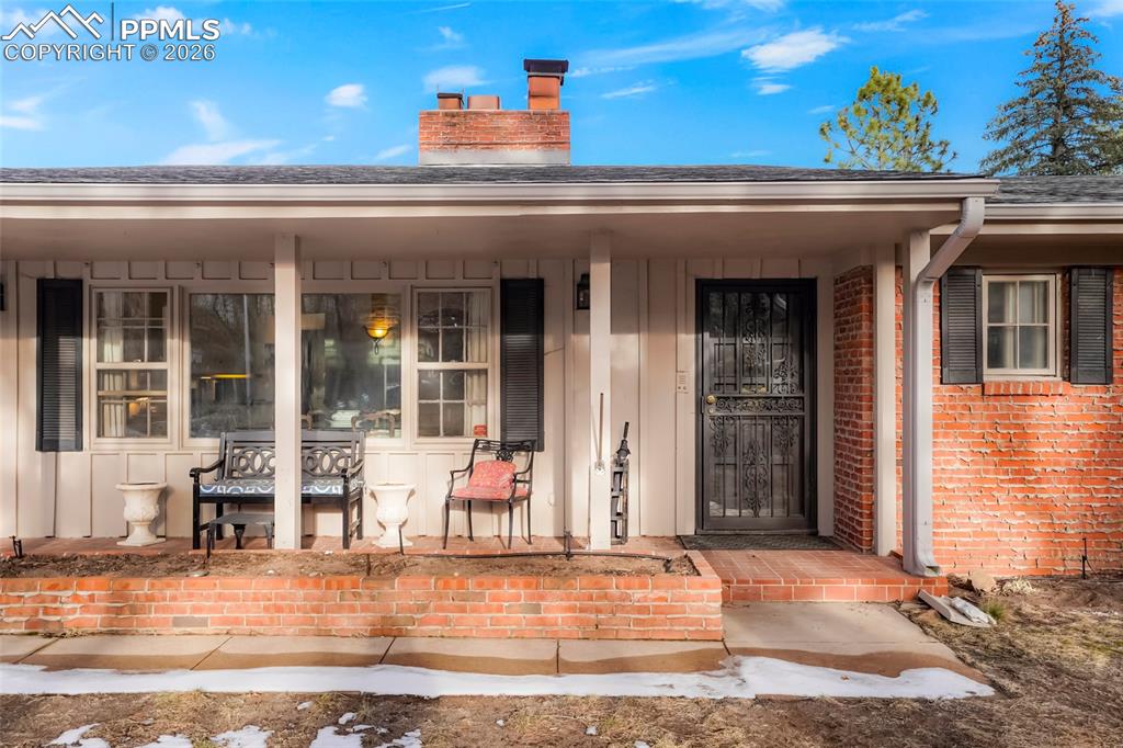 905 Taurus Drive photo 2