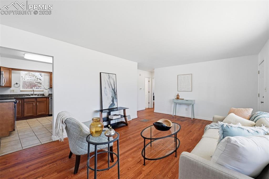 Family room connects to kitchen