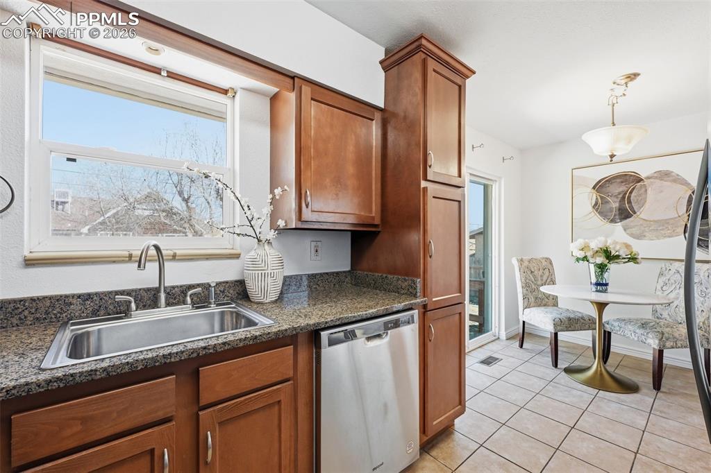 Large sink window for tons of natural light