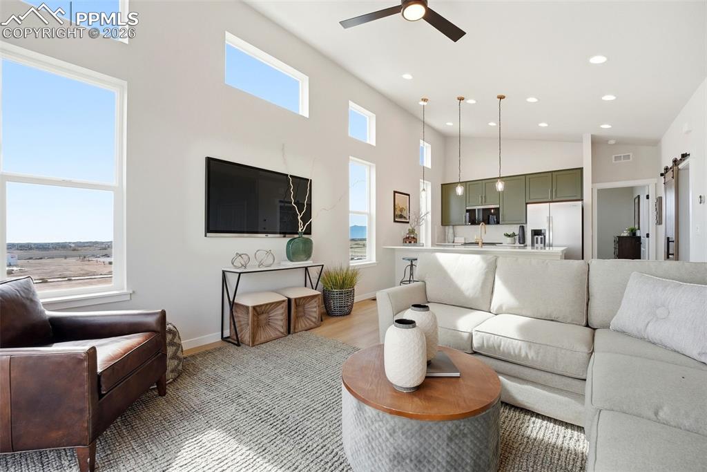 9456 Traveler Terrace