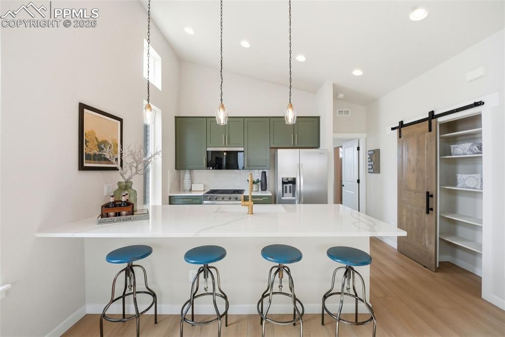 9456 Traveler Terrace