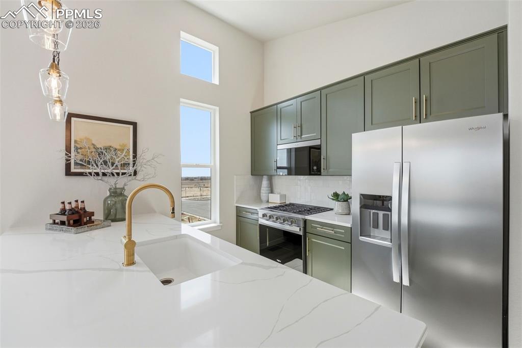 9456 Traveler Terrace