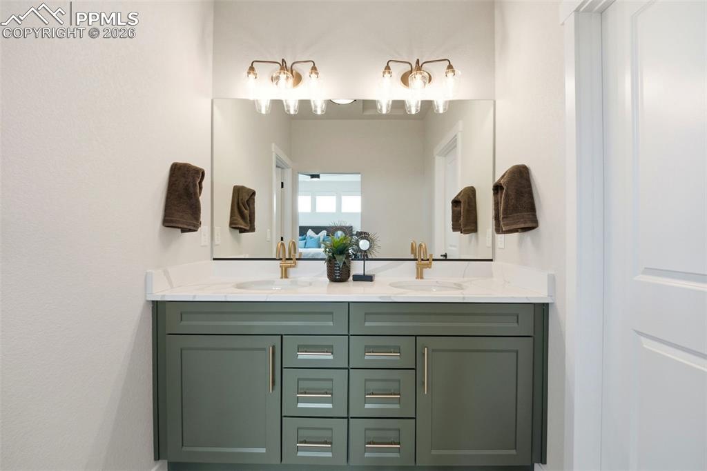 9456 Traveler Terrace