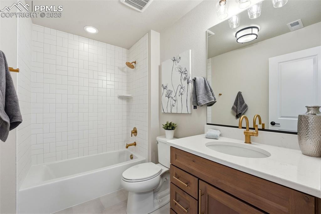 9456 Traveler Terrace