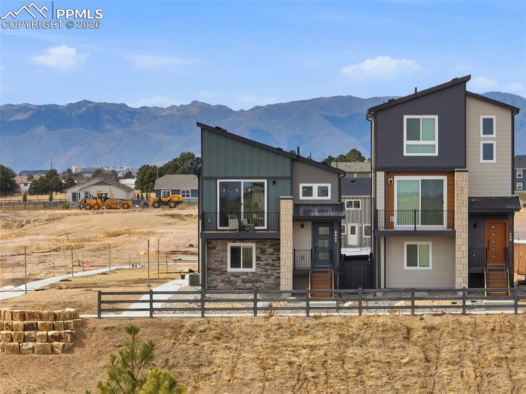 9456 Traveler Terrace