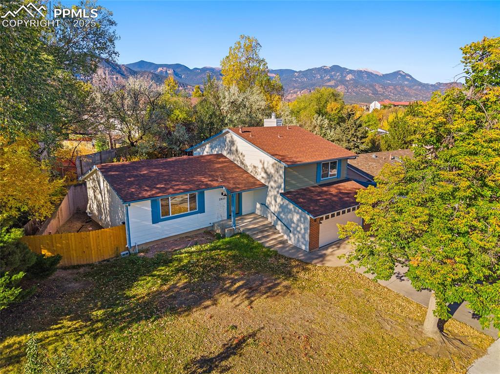 2925 Westcliff Circle