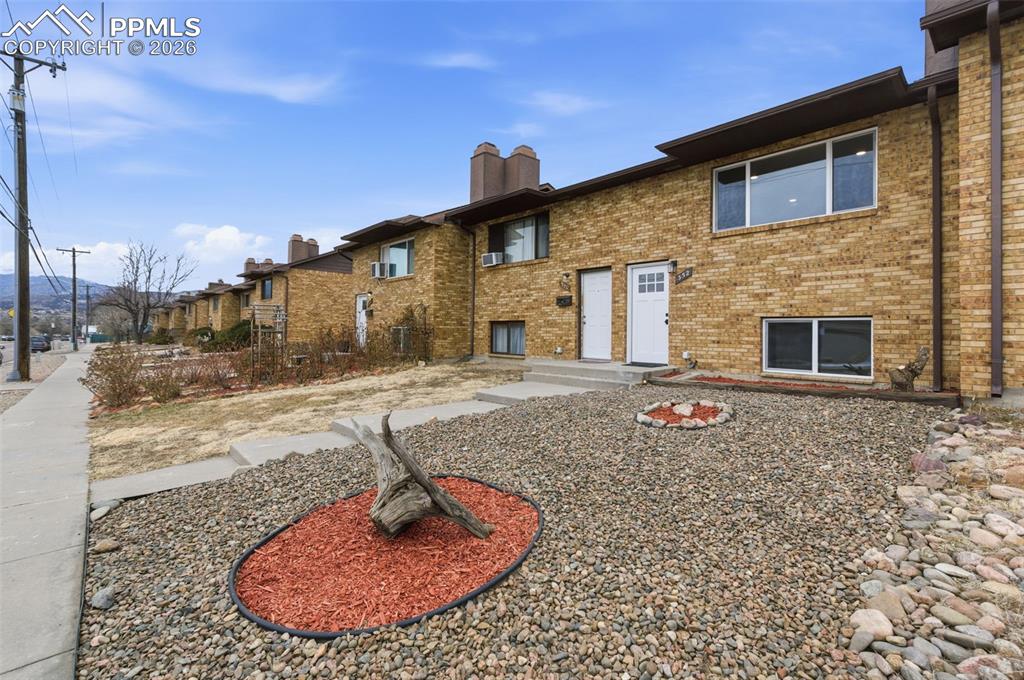 352 Mount View Lane photo 2