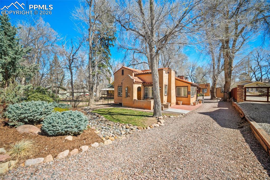 1929 Woodburn Street photo 3