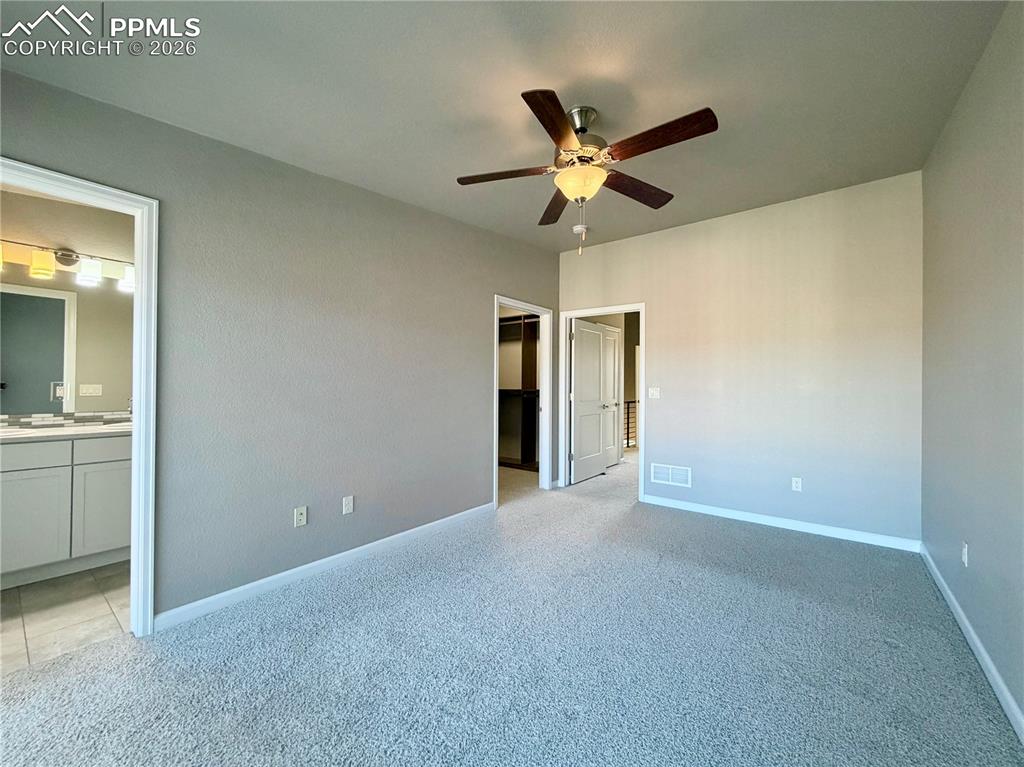 Primary Bedroom with en-suite and Walk-in Closet