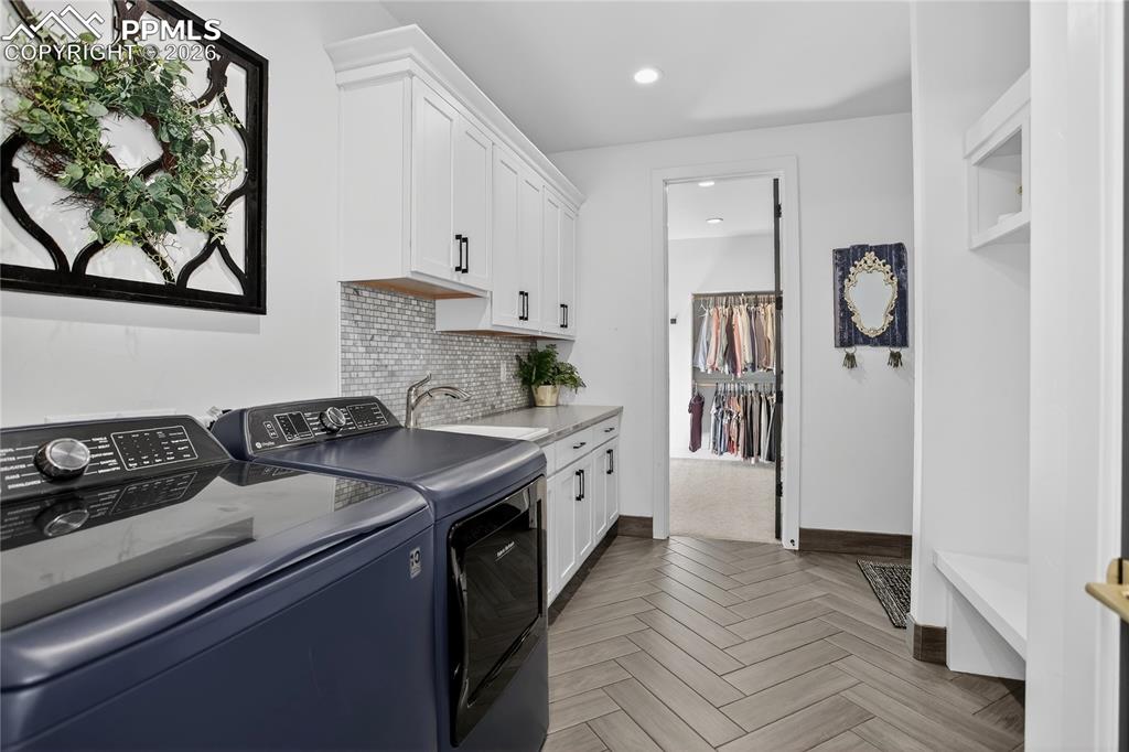 Main floor Utility / Mud Room
