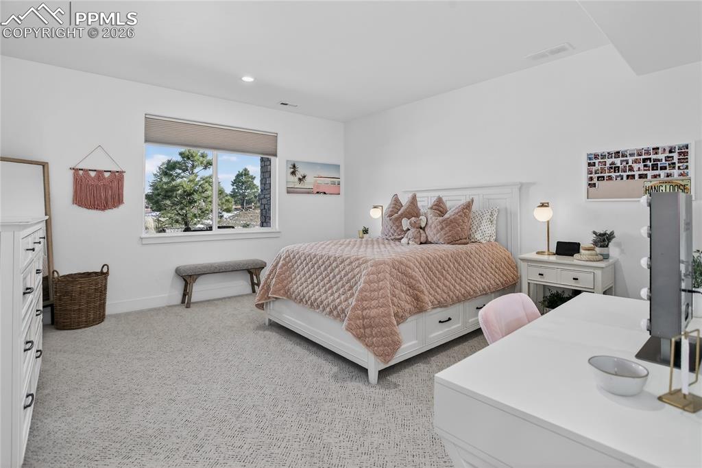 Basement BR with en-suite Bath