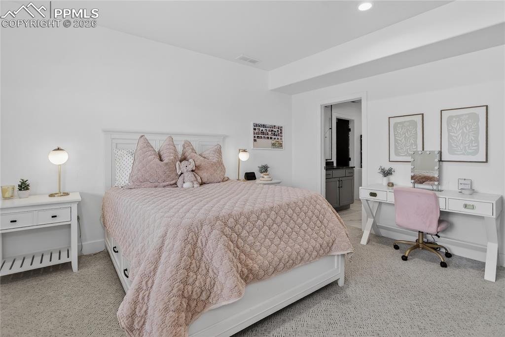 Basement BR with en-suite Bath