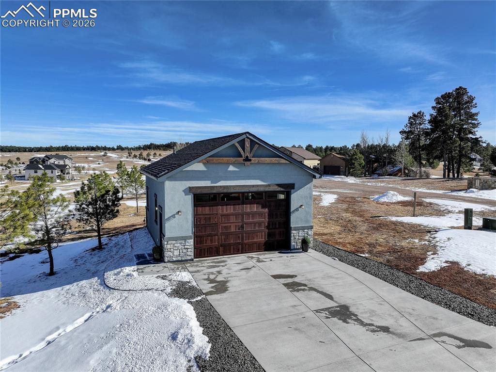 Additional detached 4-car garage / workshop