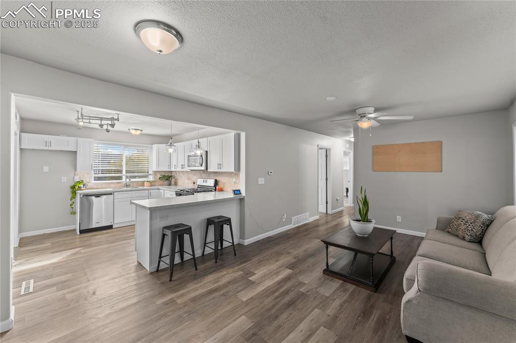 129 Larch Drive photo 3