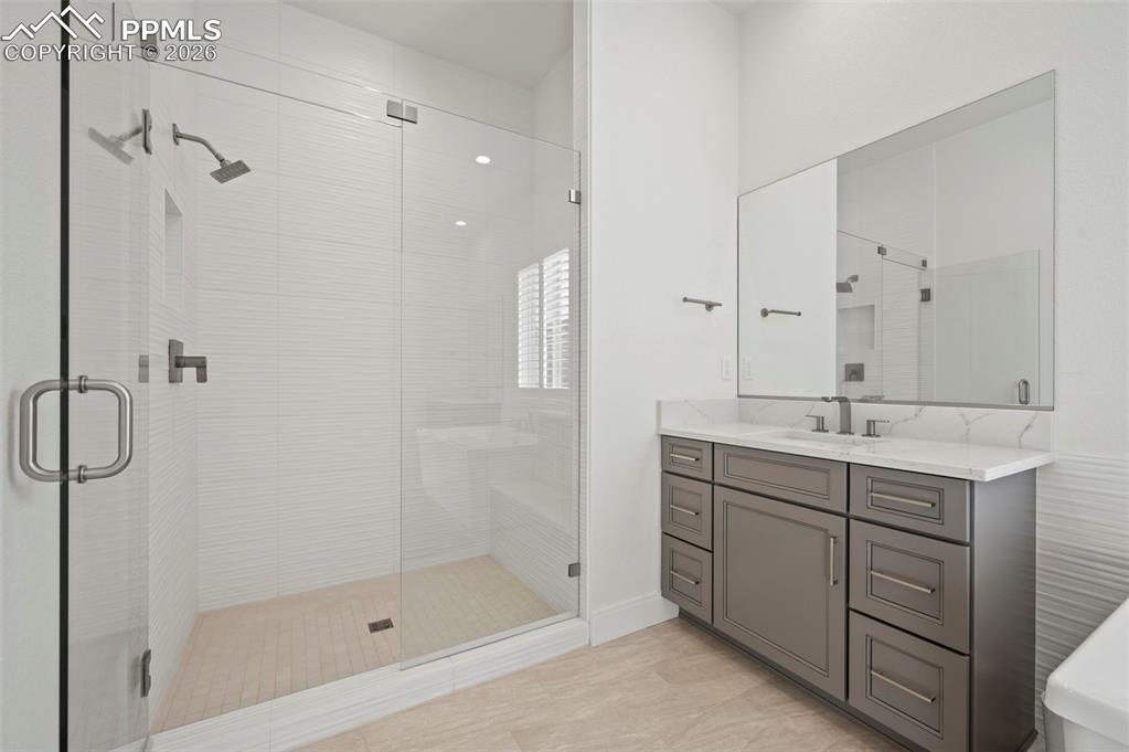 3474 Crest Hollow View