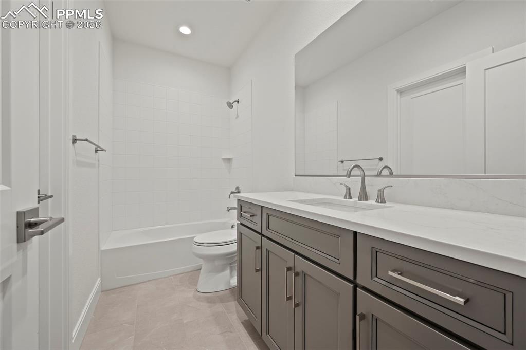 3474 Crest Hollow View