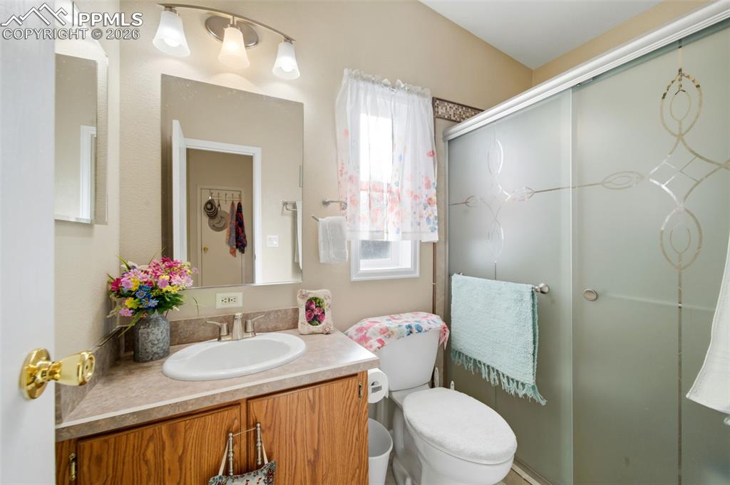 Fresh Neutral Bathroom