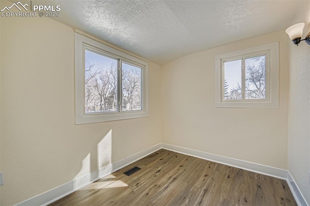 Second bedroom or home office