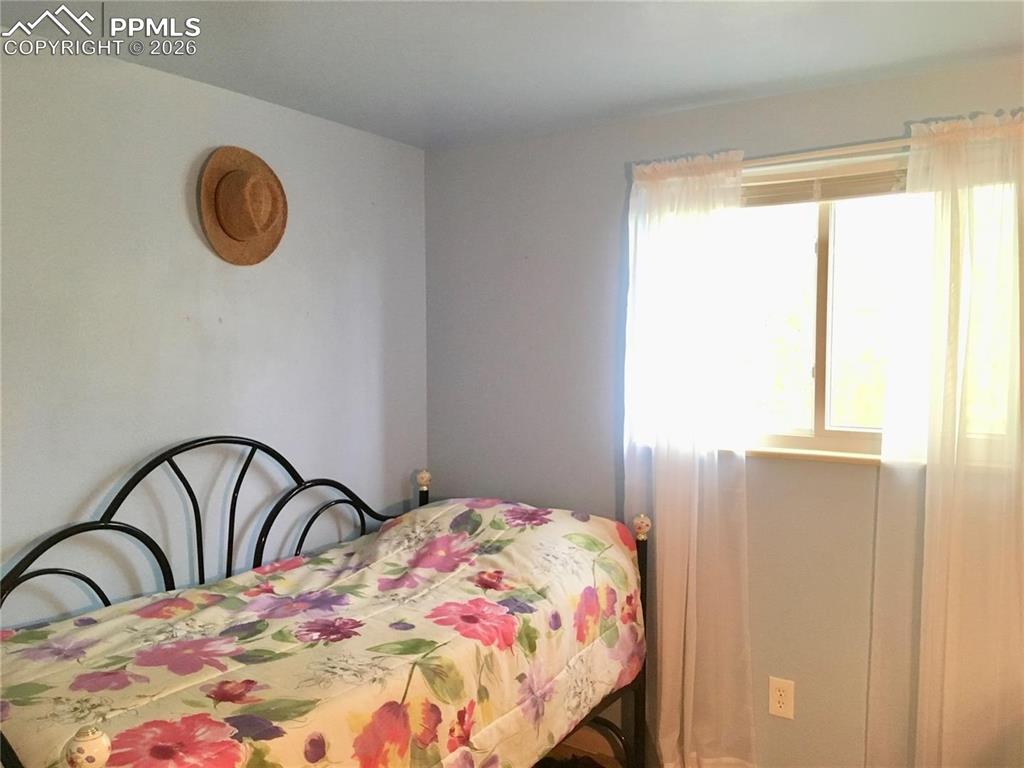 Upper level bedroom 2.