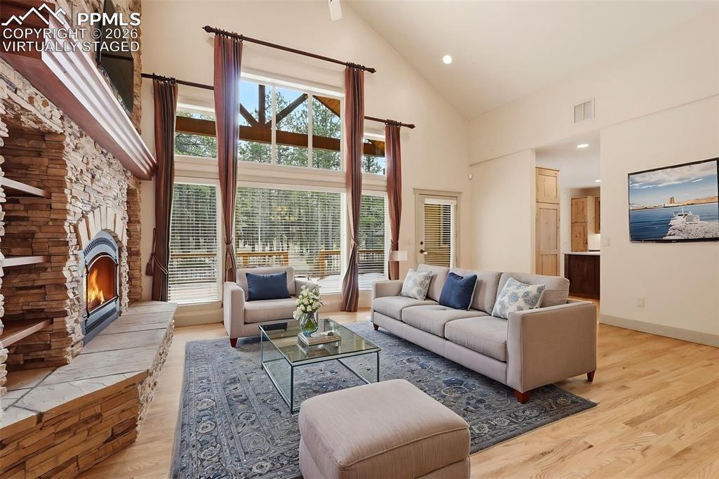 Virtually staged Living