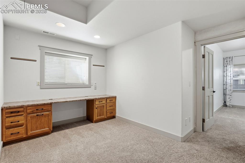 Bonus 3rd built in office nook / study or craft area