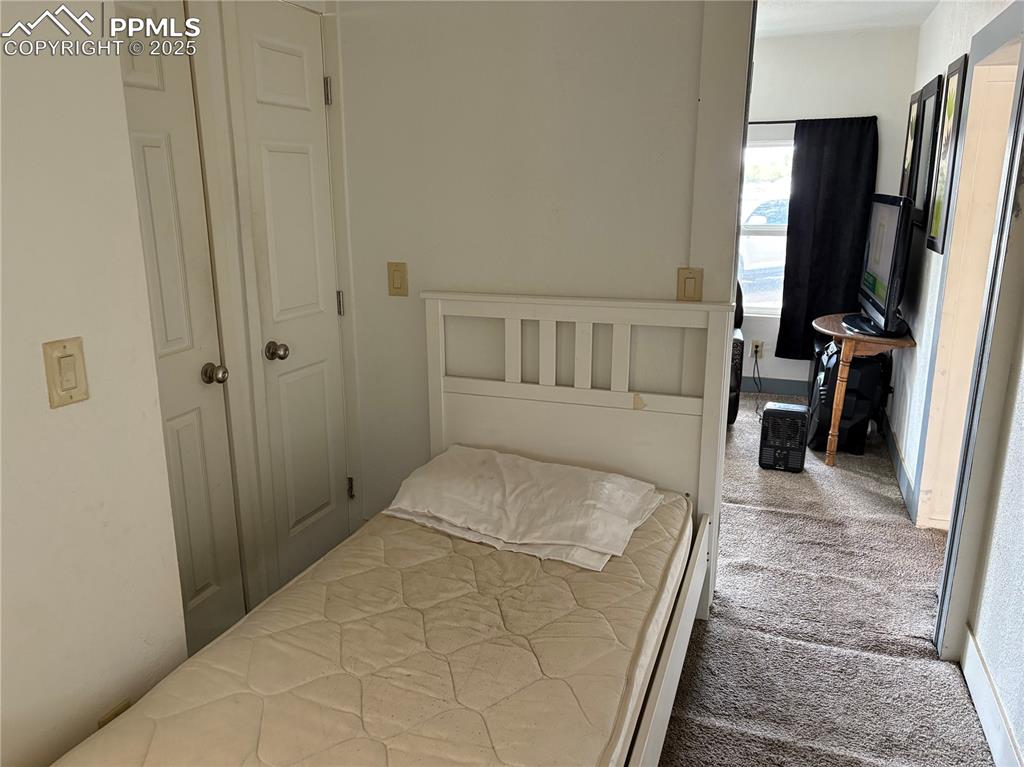 903 Catalpa Street photo 3