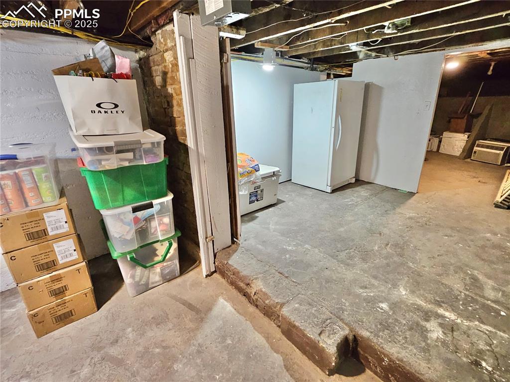 317 E Abriendo Avenue photo 3