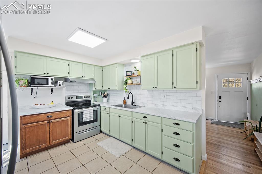 Light and bright kitchen.